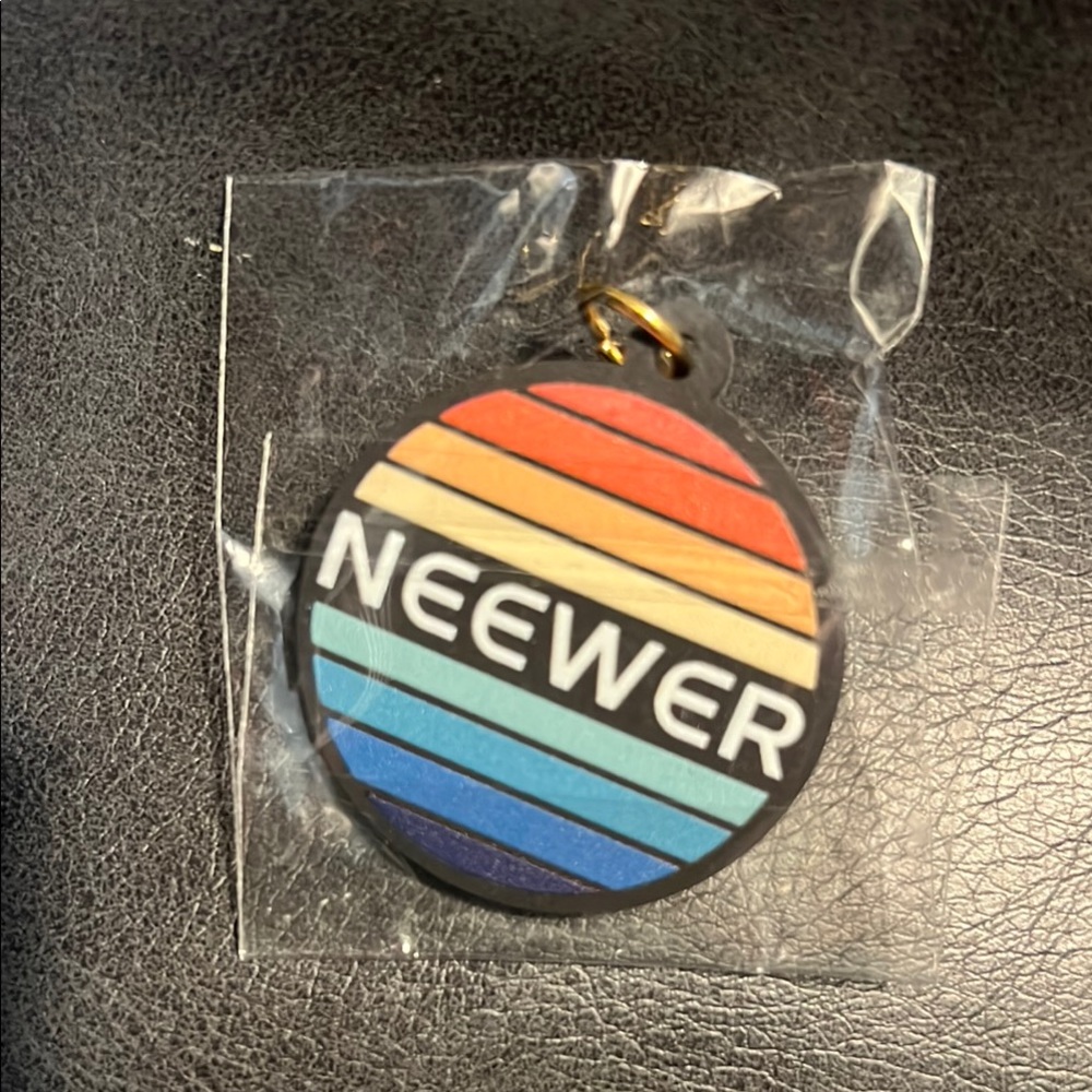 Neewer Round Colorful Keychain
